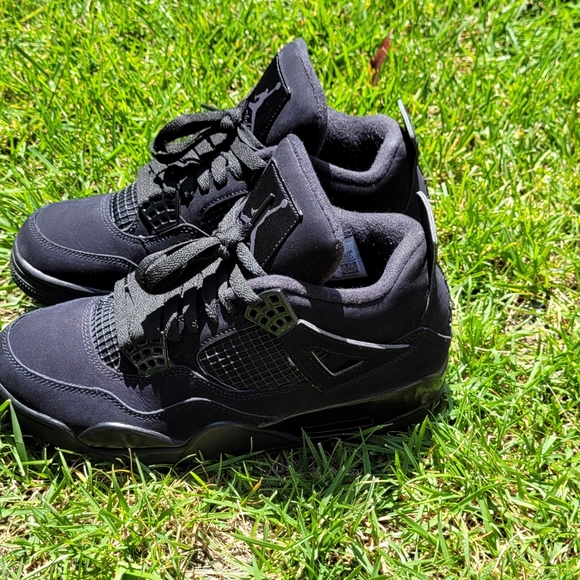 Air Jordan 4 Black Cat (Authentic) - Picture 5 of 12